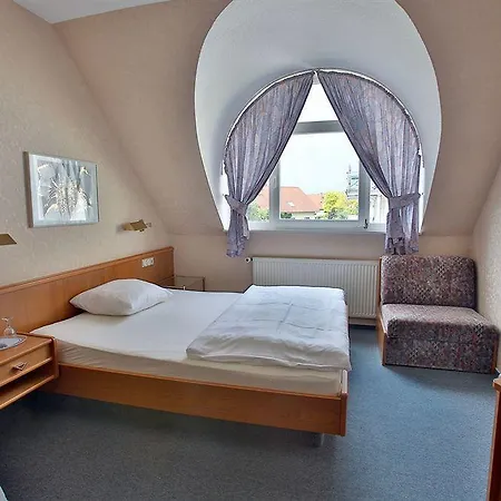 Bauschheimer Hof 3*