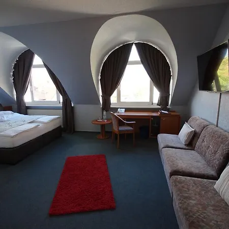 Bauschheimer Hof 3*