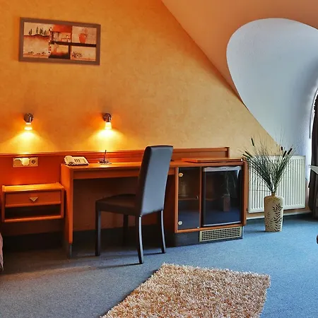 Bauschheimer Hof 호텔 루셀스하임