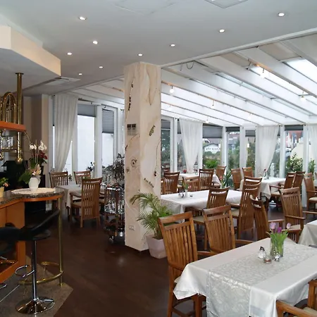 Hotel Bauschheimer Hof 3*