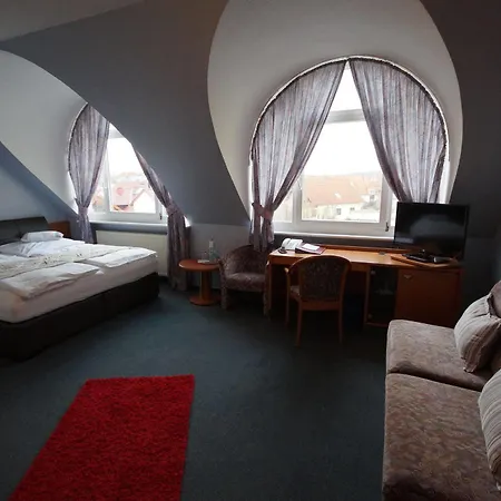 Bauschheimer Hof 호텔 루셀스하임