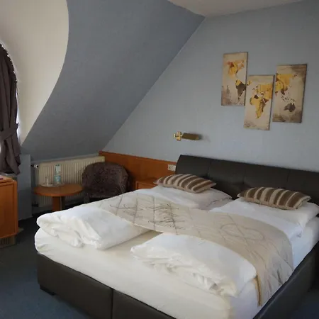 Bauschheimer Hof 3*